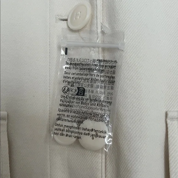 Uniqlo Classic Natural Beige Women's Jacket - Picture 8 of 8